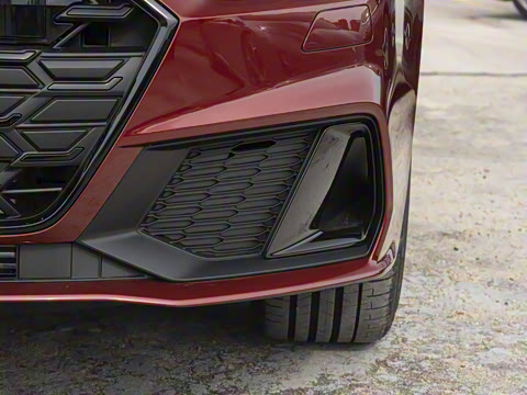 2025�� 55 TFSI quattro ������