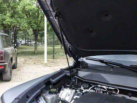 2025�� 2.0T 4WD Ultra