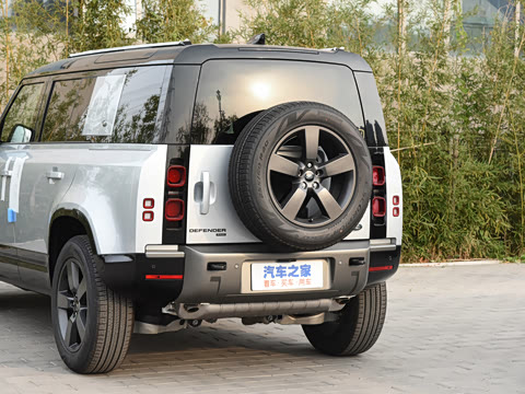 2023�� 110 3.0T P400 X-DYNAMIC HSE