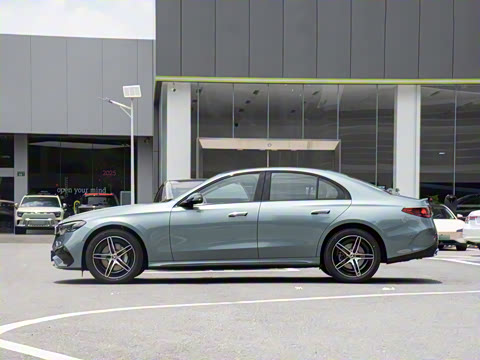 2025�� �Ŀ� E 300 ʱ�����˶���