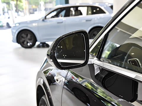 2025�� Pro ���ܻ��°�