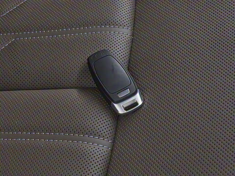 2022�� 55 TFSI quattro S-line ��Զ���׺���װ