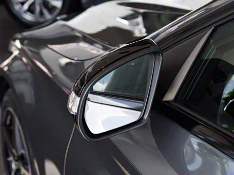 2020�� �Ŀ� C 260 �˶���