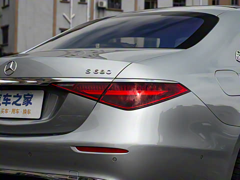 2025�� �Ŀ� S 680 4MATIC