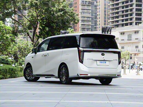 2025�� Ǭ��ϵ�� Ultra ͷ�Ȳ�