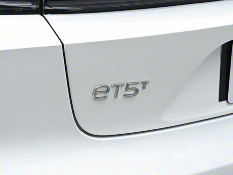 2025�� 75kWh Touring