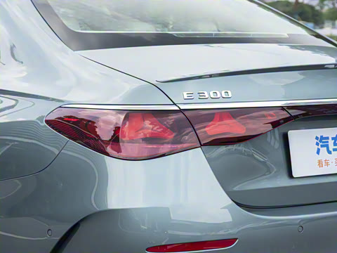 2025�� �Ŀ� E 300 ʱ�����˶���