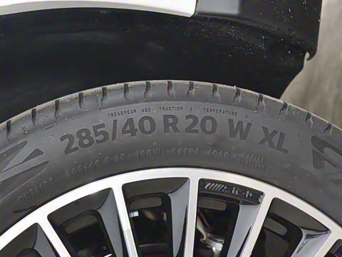 2025�� �Ŀ� GLC 300 4MATIC ����SUV