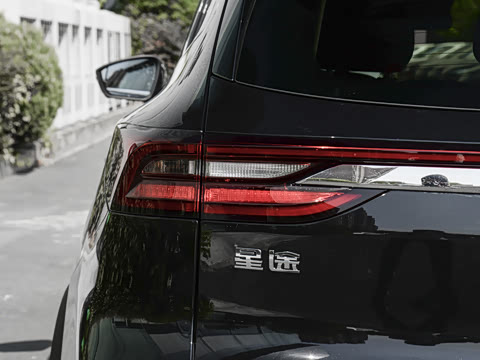 2023�� 300T ������ҫ��