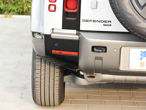 2023�� 110 3.0T P400 X-DYNAMIC HSE