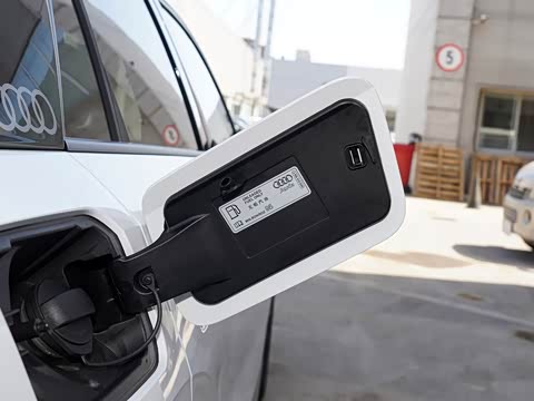 2020�� 35 TFSI ����������