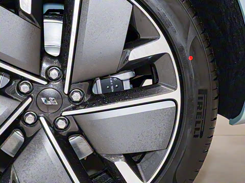 2025�� Pro ���ܻ��°�