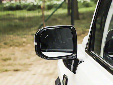 2025�� 2.0T 4WD Ultra