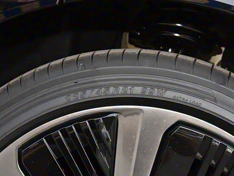 2025�� 550 PRO���а�