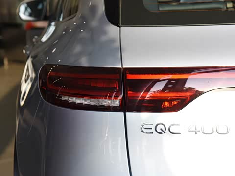 2020�� EQC 400 4MATIC ������ 1886������