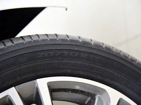 2020�� PLUS 1.6L �ֶ�4G������ҫ�콢��