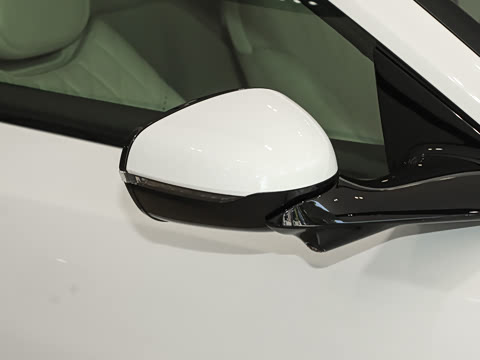 2025�� 4.0T V8 Coupe