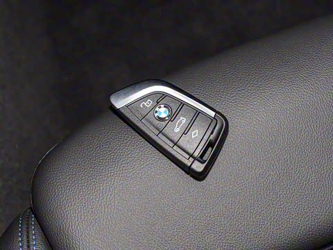 2025�� eDrive 40 L 50����������