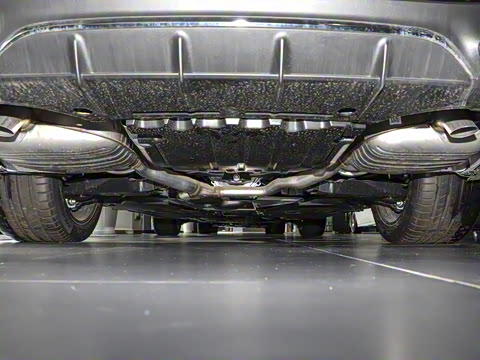 2024�� E 350 e L ���ʽ��϶����˶��γ�