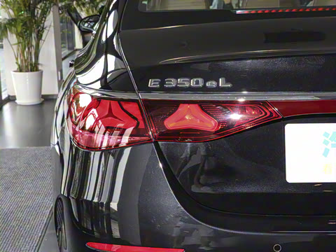 2024�� E 350 e L ���ʽ��϶����˶��γ�