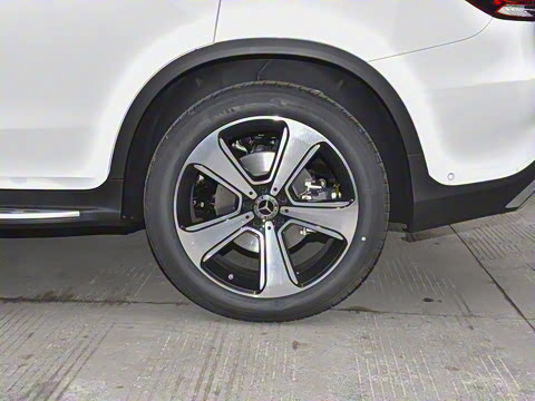 2022�� �Ŀ� GLC 300 L 4MATIC ������