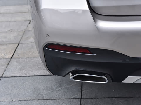 2022�� �Ŀ� 530Li ������ M�˶���װ