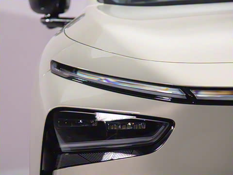 2025�� 702 �������� Ultra