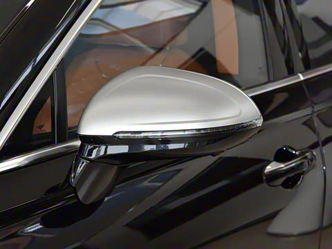 2026�� 4.0T V8 Mulliner