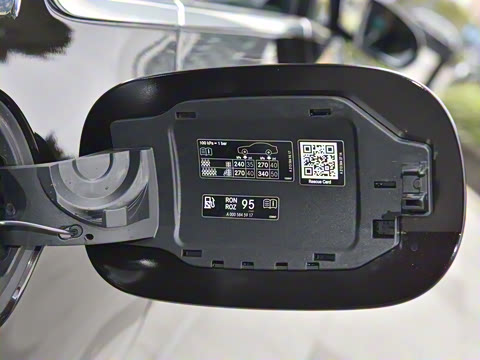 2022�� E 350 e L ���ʽ��϶����˶��γ�