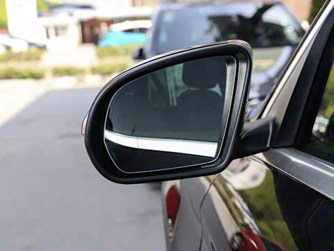 2020�� �Ŀ� GLC 260 L 4MATIC ������