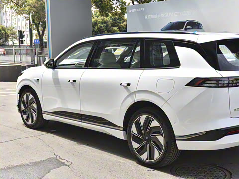 2025�� 210Ultra�Ǽݰ� 5��