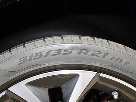 2022�� �Ŀ� xDrive 40Li M�˶���װ