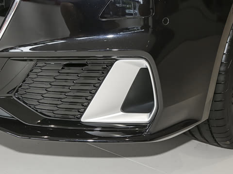 2025�� 45 TFSI quattro ������