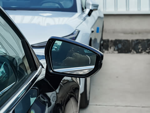 2025�� 60km EM-i ������