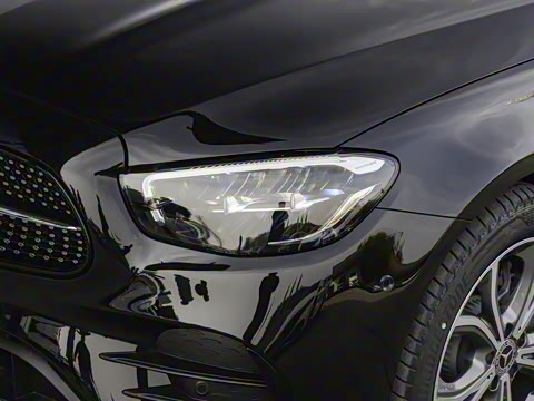 2023�� �Ŀ� E 300 L �˶�������