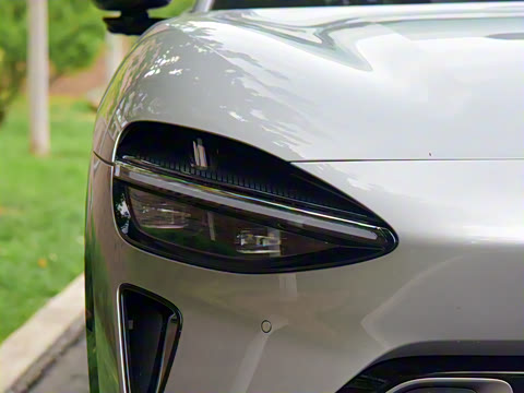 2025�� ������������������Max��