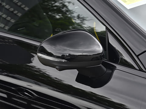 2025�� AMG CLA 45 S 4MATIC+