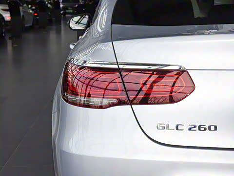 2022�� GLC 260 4MATIC ����SUV