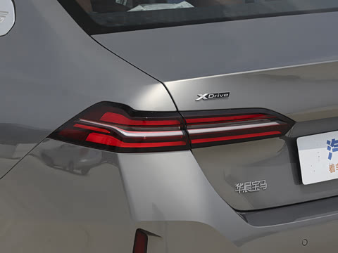 2025�� 530Li xDrive M�˶���װ