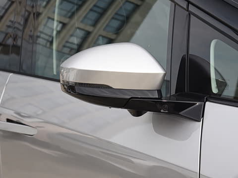 2025�� 702���������� Max