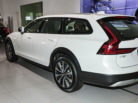 2025�� Cross Country B5 AWD ��Զ��