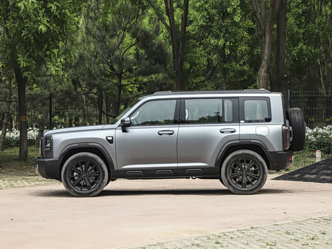 2025�� 2.0T 4WD Ultra