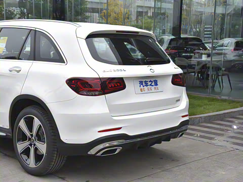 2022�� �Ŀ� GLC 300 L 4MATIC ������