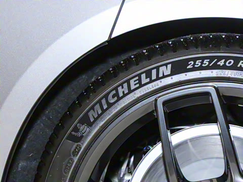 2025�� 703km Ultra�˶���