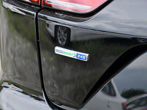 2022�� �Ŀ� EcoBoost 245 ST-Line