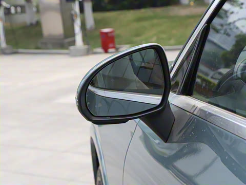 2025�� �Ŀ� GLC 260 L 4MATIC ������