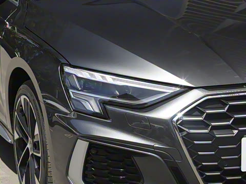 2023�� �Ŀ� Sportback 35 TFSI ʱ���˶���