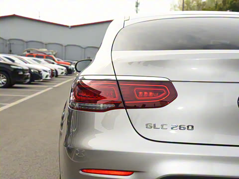 2023�� GLC 260 4MATIC ����SUV