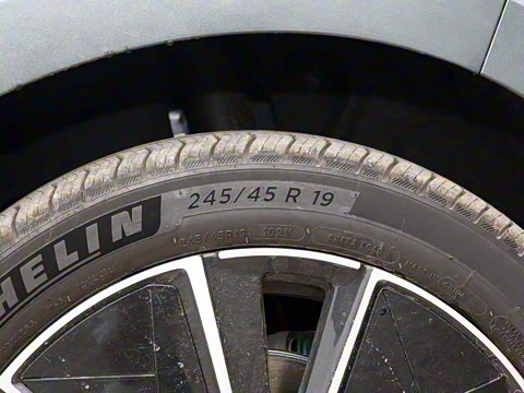 2025�� EV 701KM�����״�������