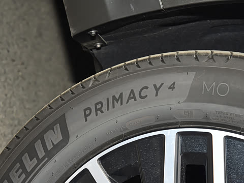 2023�� GLC 260 4MATIC ����SUV